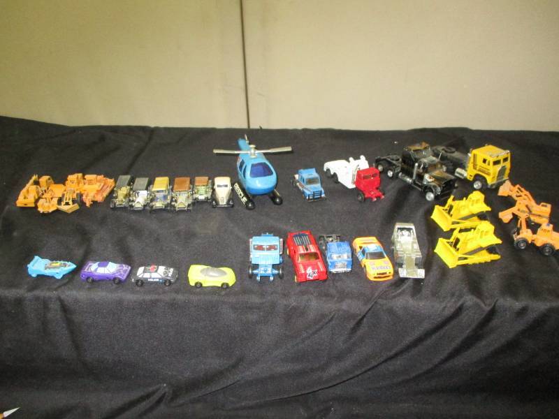 lot 292 image: Various Cars, Tonka, transformers and more