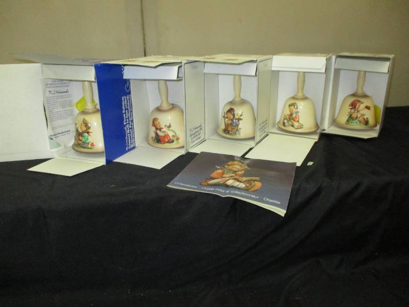lot 300 image: Old Hummel Bells