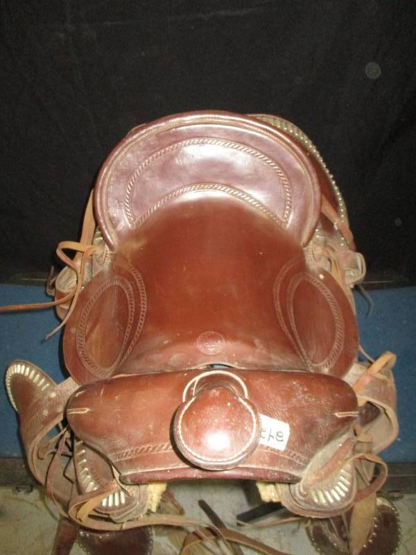 lot 304 image: Saddle Fpab Saddle