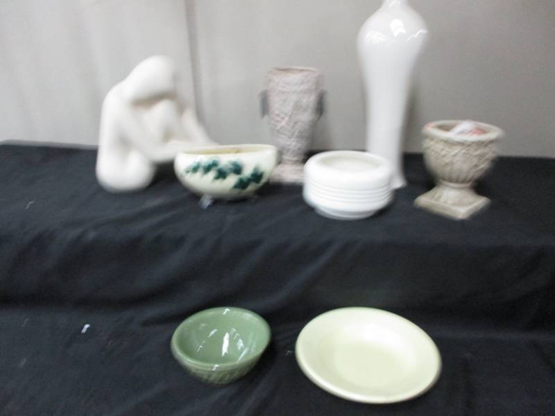 lot 317 image: Various Vases, Pots, Haeger, Statue Art decorative Pieces