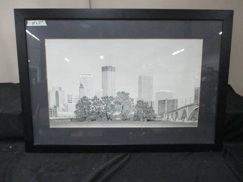 lot 324 image: Pictures looks like Pen 39 x 27