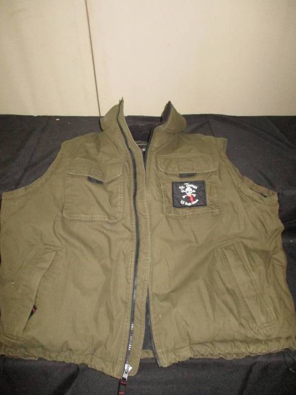 lot 327 image: Eddie Bauer XXL Outdoor Fitters Vest