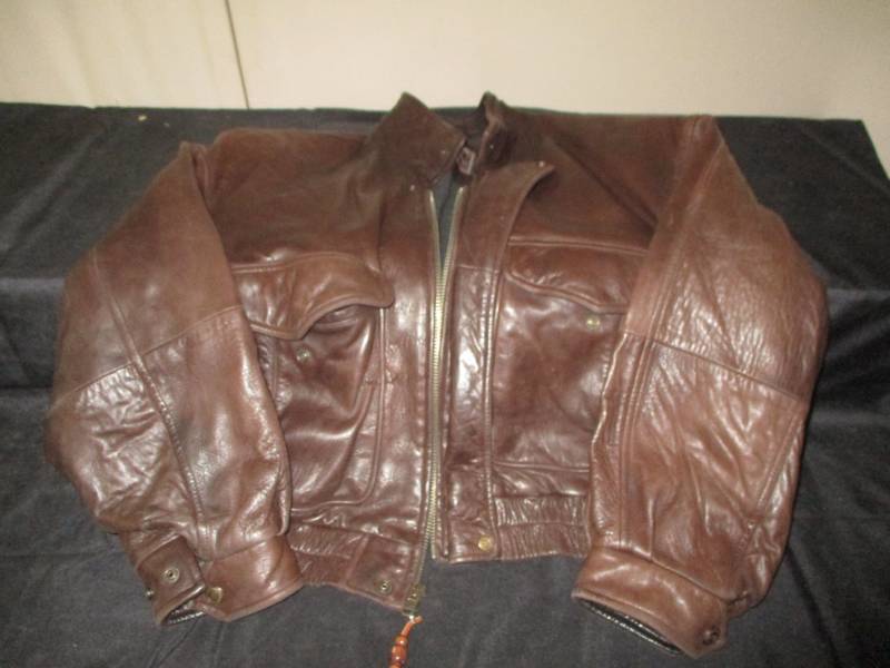 lot 328 image: Andrew Marc XL Leather Coat