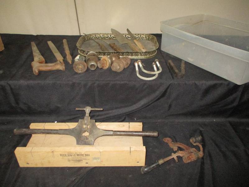 lot 331 image: Various tools