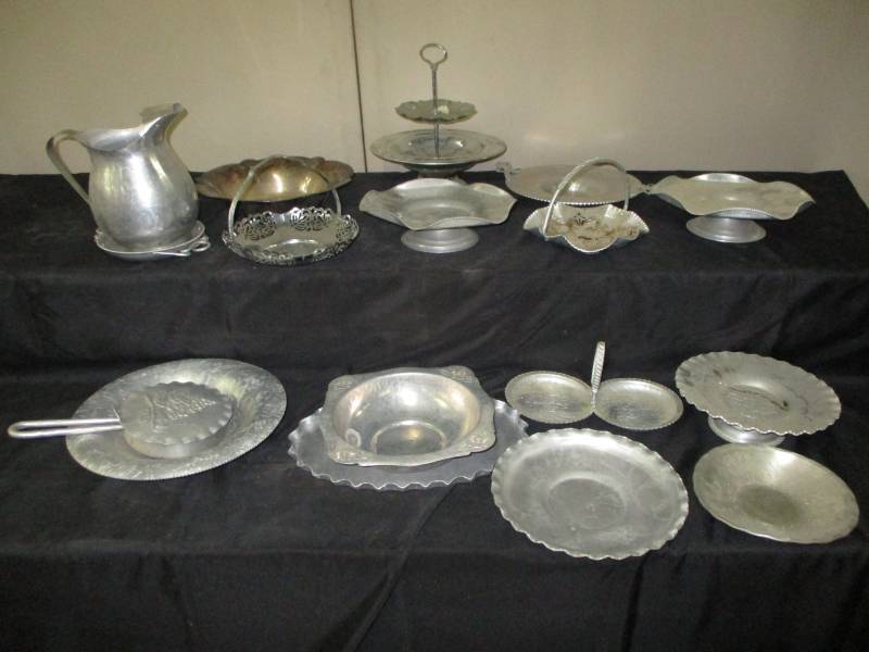 lot 345 image: Hammered Metal Serving Pieces