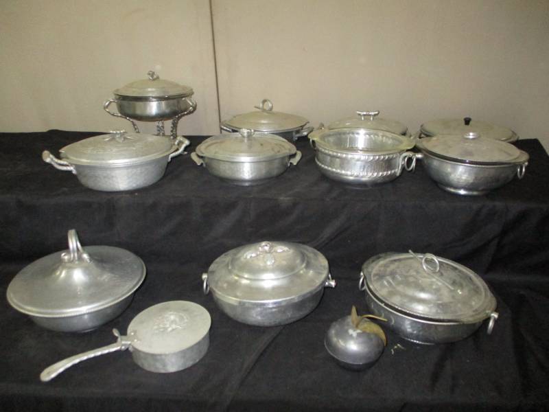 lot 346 image: Hammered Metal Serving Pieces