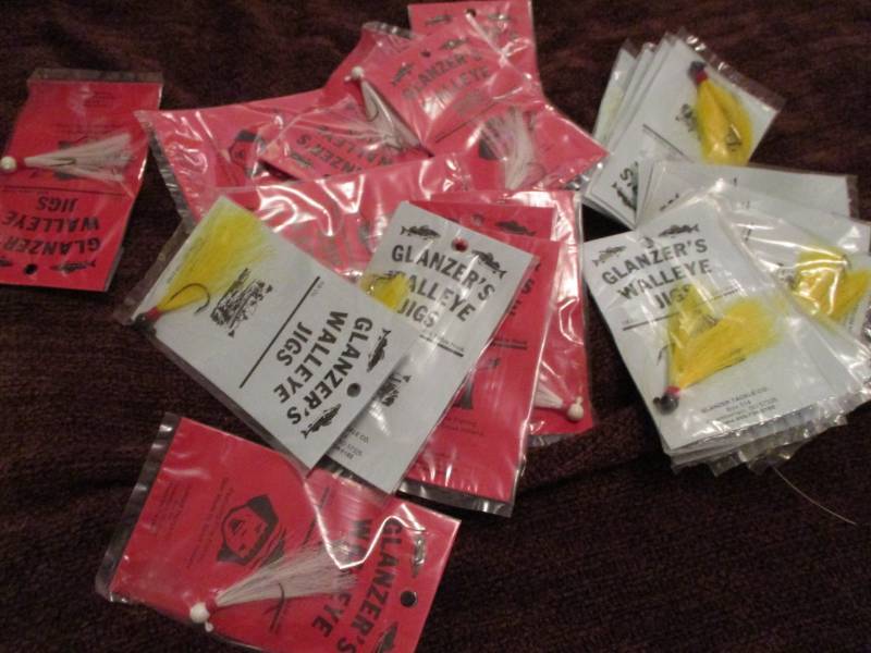 lot 384 image: Various Unopened Tackle