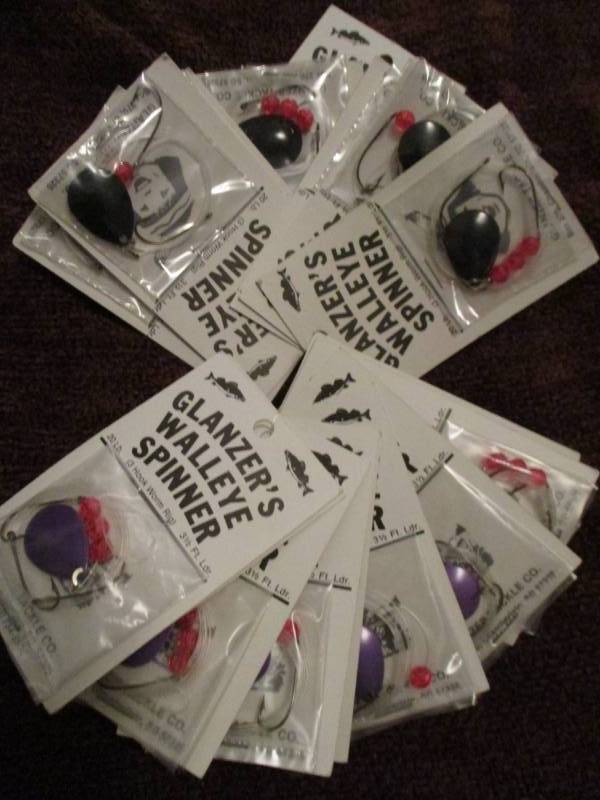 lot 389 image: Various Unopened Tackle