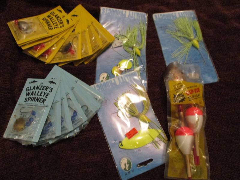 lot 400 image: Various Unopened Tackle