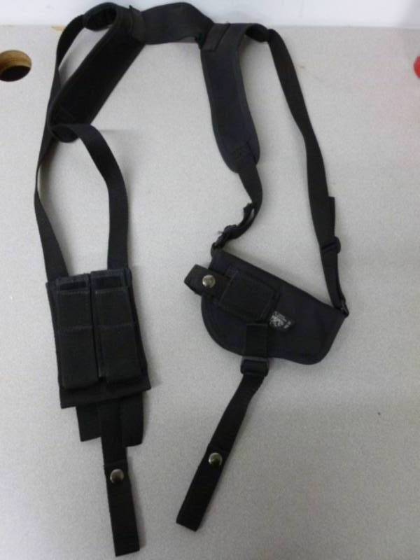 lot 34 image: Pistol Holster