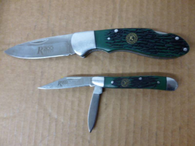 lot 74 image: Collector Knives