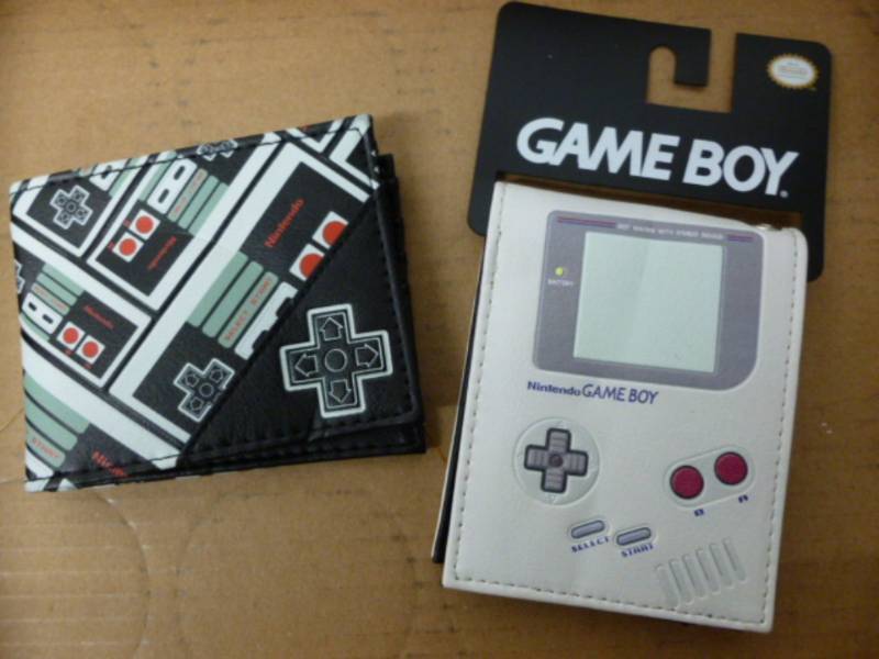 lot 114 image: New Nintendo Wallets