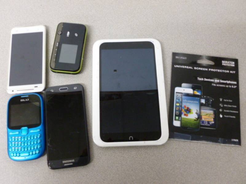 lot 119 image: Smart Phones