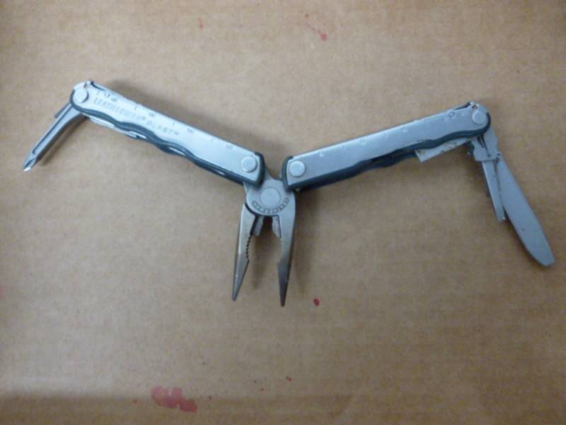 lot 121 image: Leatherman