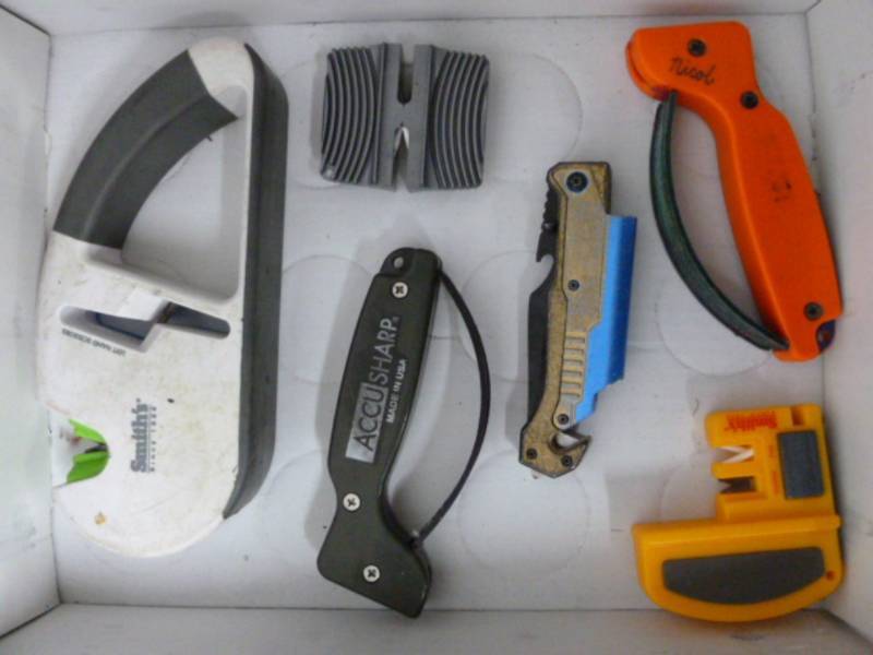 lot 131 image: Knife Sharpeners