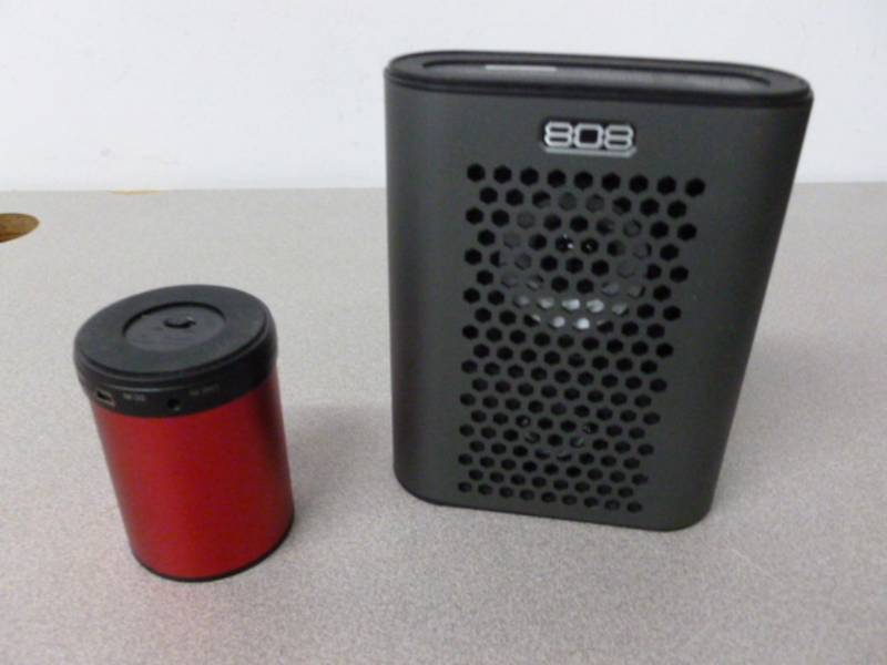 lot 133 image: Blue Tooth Speakers