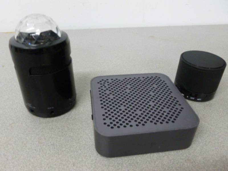 lot 134 image: Blue Tooth Speakers