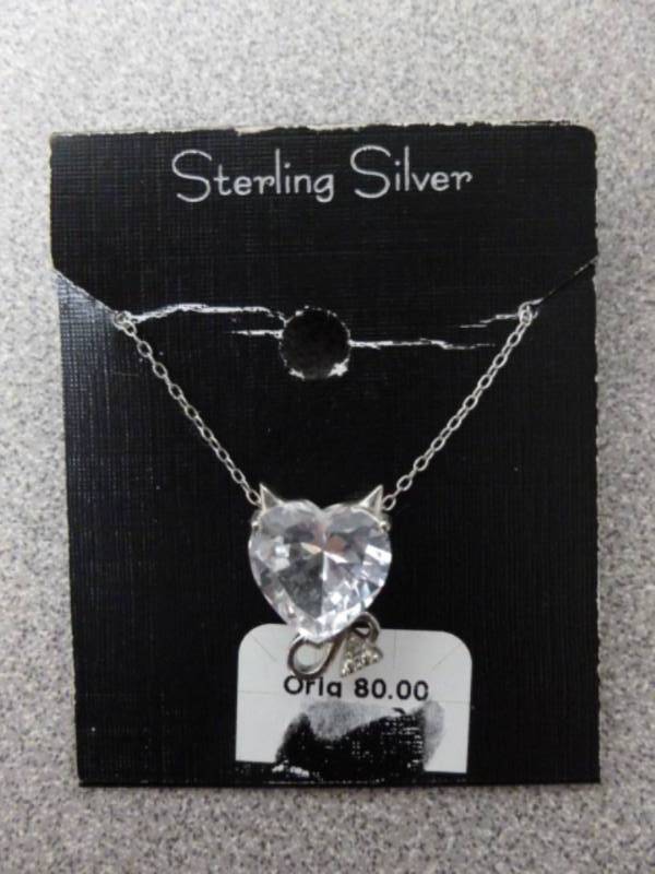 lot 159 image: New Sterling Silver Necklace