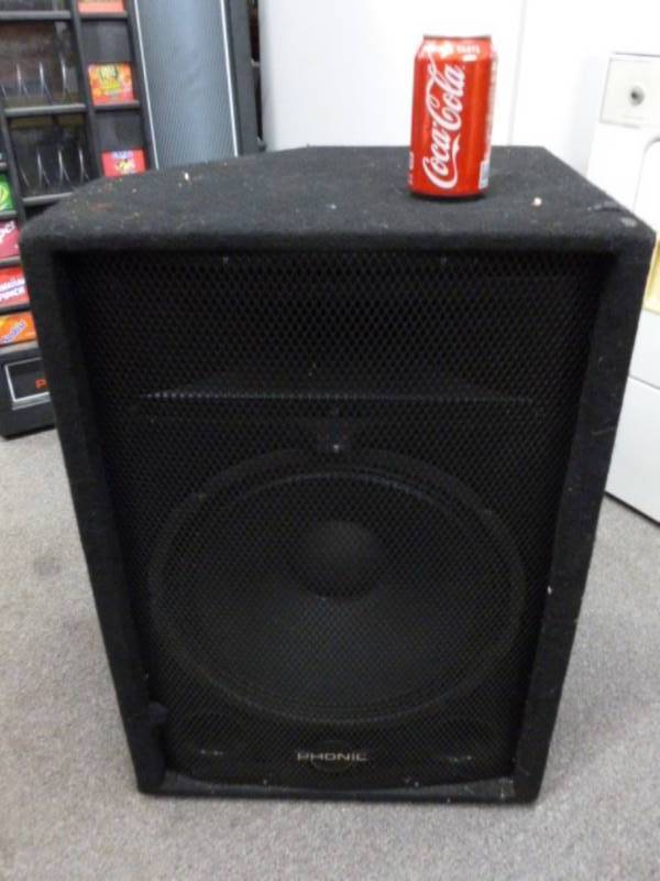 lot 166 image: Floor Speaker