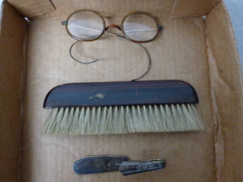lot 182 image: Antique Eyeglasses