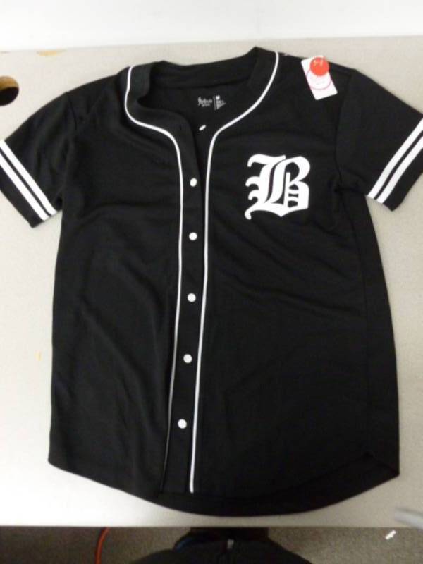 lot 198 image: New Shirt