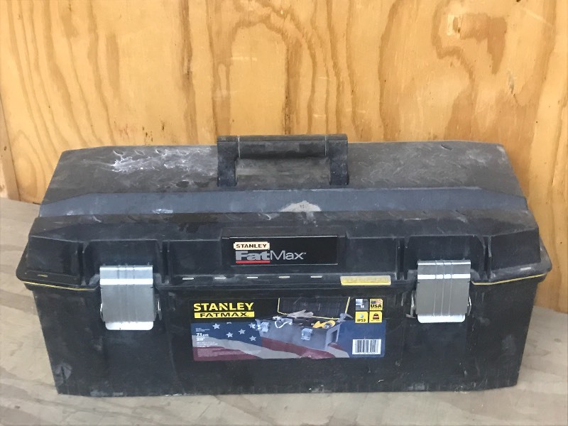 lot 27 image: Stanley Tool Box