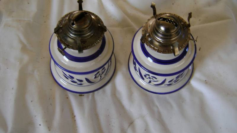 2 VINTAGE OIL LAMPS