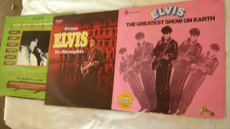 3 COLLECTIBLE ELVIS RECORDS