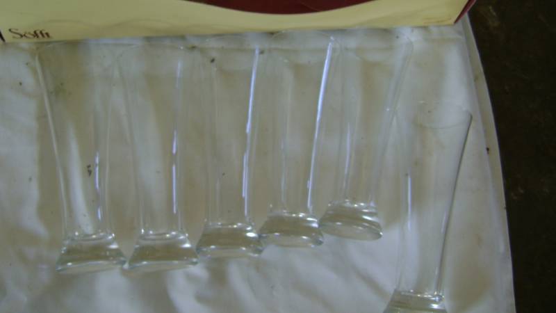 GOLD RIMMED WINE GLASSES LONG NECK BEER GLASSES
