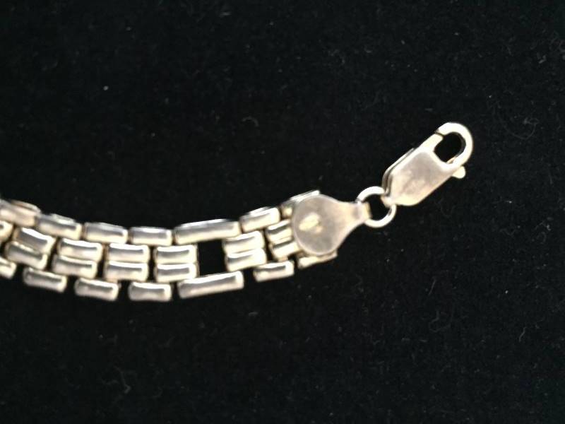 lot 30 image: Sterling Silver Bracelet