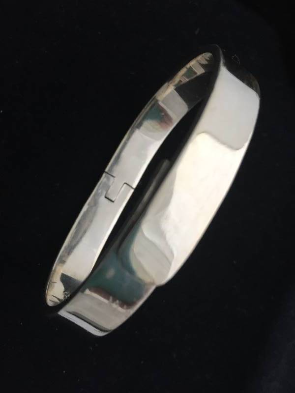 lot 33 image: Sterling Silver Bracelet