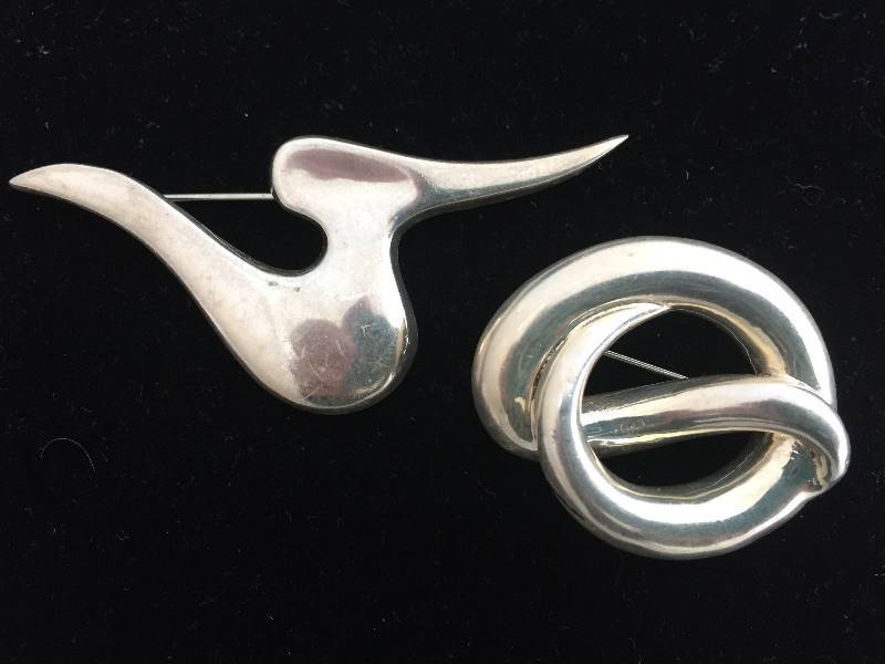 lot 38 image: Sterling Silver Pins Brooches