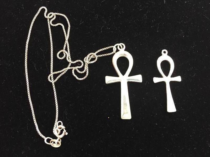 lot 43 image: Sterling Silver Necklace with 2 Pendants
