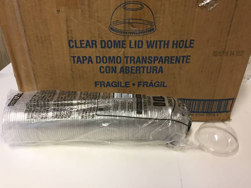lot 28 image: 800 DART Clear Dome Lids with Hole DLR626