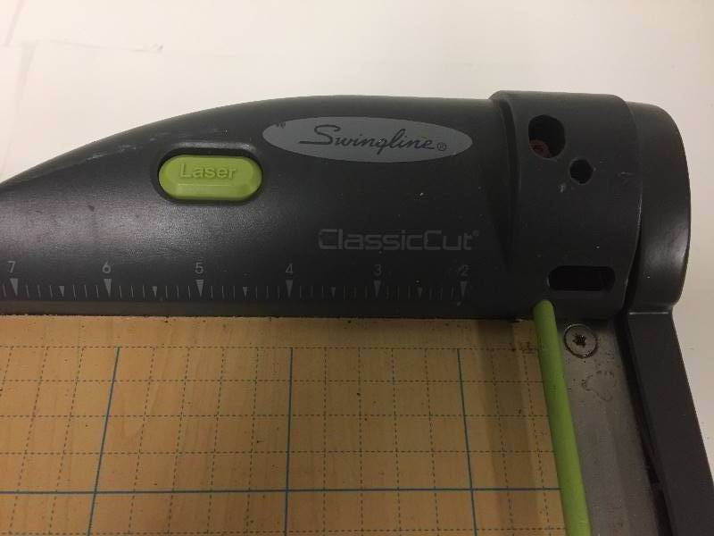 lot 46 image: Swingline ClassicCut Paper Cutter