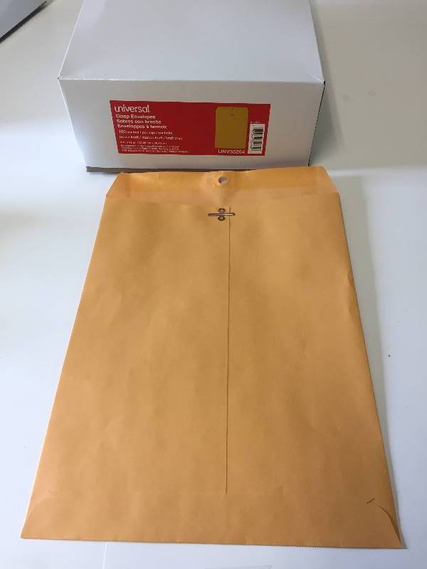 lot 100 image: 100 Universal Clasp Envelopes 9 x 12 UNV35264