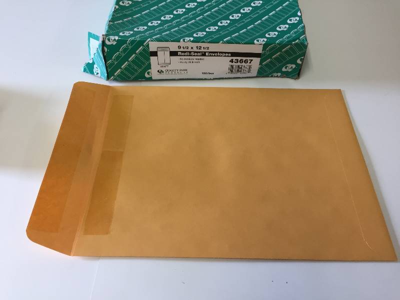 lot 81 image: 100 Quality Park Redi-Seal Envelopes 9.5 x 12.5