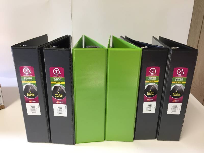 lot 87 image: 6 New Avery 3 Ring Binders 2 & 3