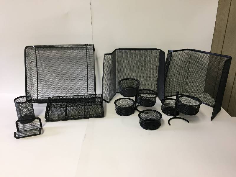 lot 149 image: Black Mesh Desk Organizing Pieces