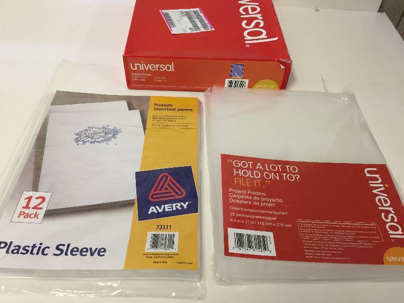 lot 169 image: Universal Clear Front Report Covers Light Blue 25, Universal Project Folders & Plastic Sleeves
