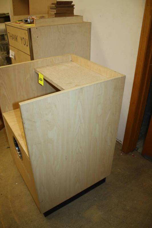 lot 200 image: Recycling Tray Return Cabinet