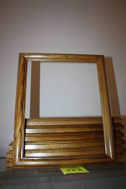 lot 262 image: Wood Frames