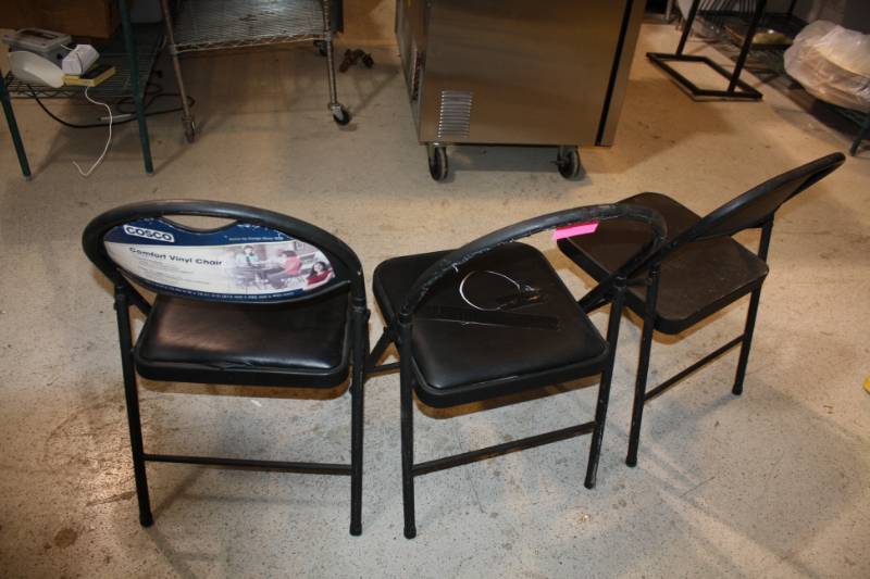 lot 291 image: Folding Chairs