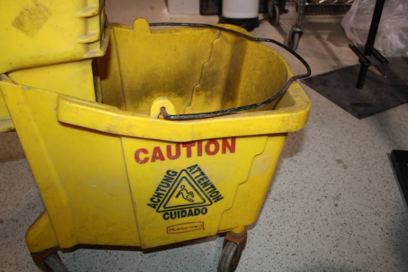 lot 191B image: Mop Bucket