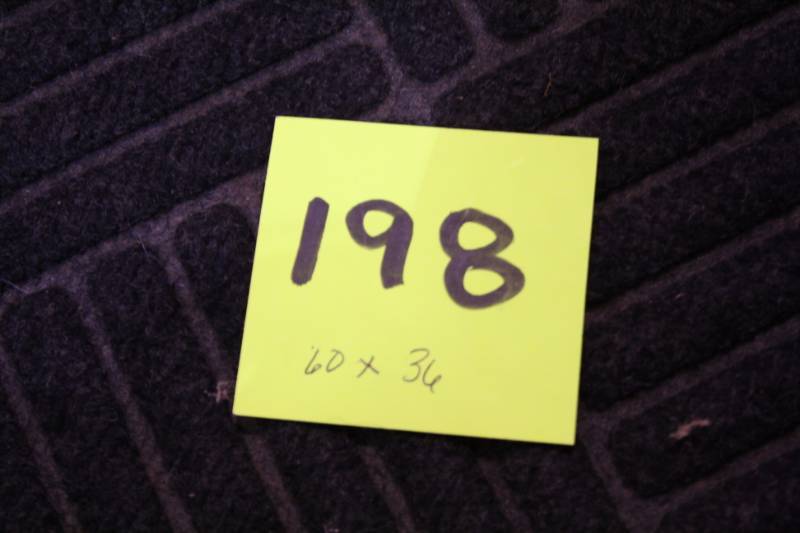 lot 198 image: Rug