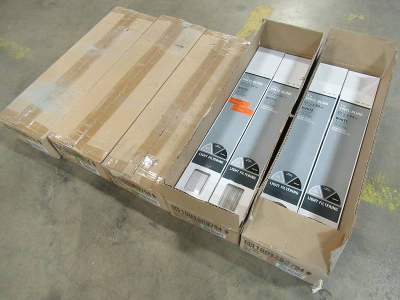 lot 50 image: 5 Cases of 6 White 1 in. Light Filtering Vinyl Blind - 27 in. W x 64 in. L, Model 1001389794