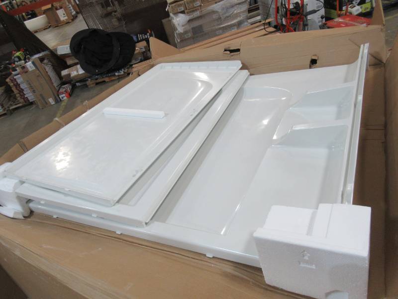 lot 30 image: Sterling Ensemble White Vikrell Bathtub Wall Surround (Common 32-in x 60-in Actual 54-in x 32-in x 60-in) 71224800-0