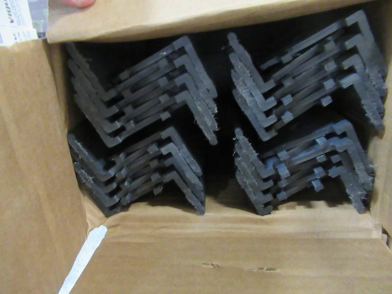 lot 91 image: 2 Cases of ProFLex 6 ft. Paver Edging in Black (32 PiecesCase) 1260-HD