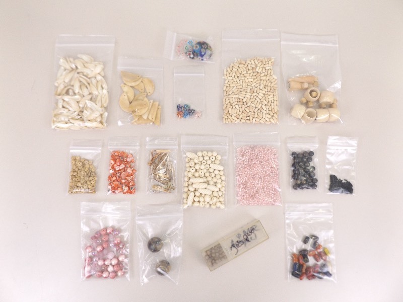 lot 48 image: Collection of Bone, Glass, Stone, etc. Beads