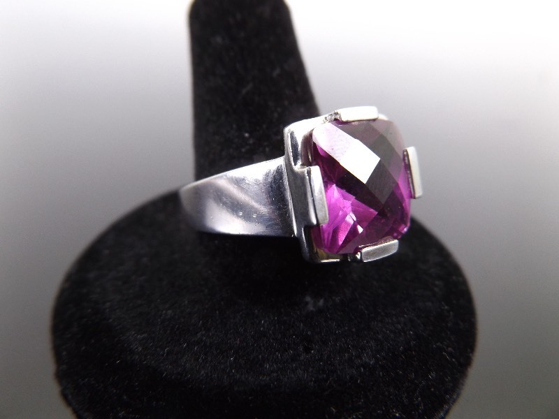 lot 89 image: .925 Sterling Silver Checker Faceted Tourmaline Ring&nbspSz 8.25